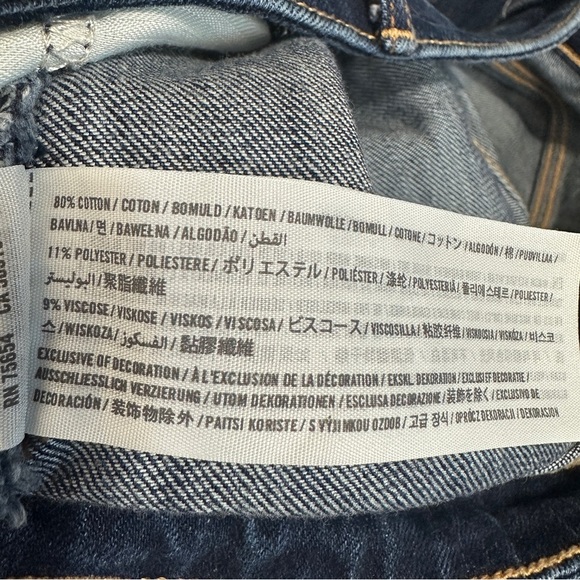 Abercrombie & Fitch "The A&F Skinny" distressed jeans, size 4R/27 - Picture 11 of 13